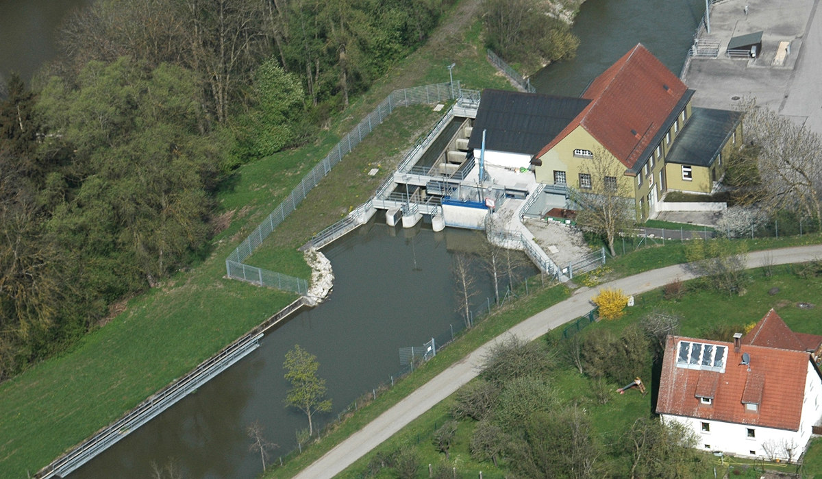 Pflegemaßnahmen an der Straße „Am Kanal“ am VWEW Kraftwerk Leinau
