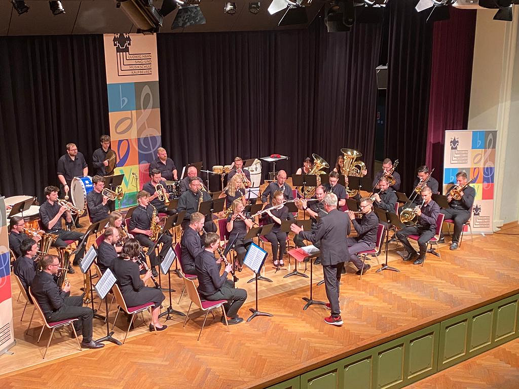 Mozart trifft Filmmusik beim Orchesterkonzert der Musikschule am 08. Juni 24 im Stadtsaal Kaufbeuren