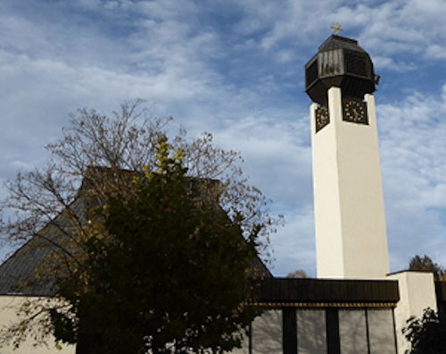 Heilige Familie: Kirchendach beschädigt, Auswirkungen auf die Christmette. Es gibt eine Lösung in Peter und Paul