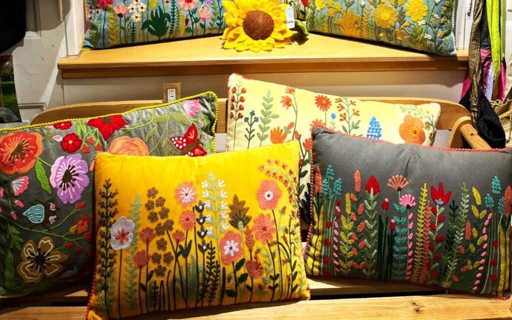 Mittelkonsole Aufbewahrungsbox Für Cupra Tavascan 2025-2027 - Organizer Hinter Bildschirm