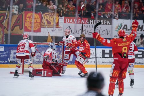 Nervenkitzel bis zum Schluss – ESVK schlägt Crimmitschau in der Overtime