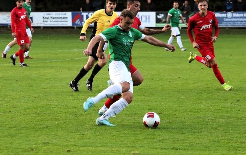 BSK Olympia Neugablonz gewinnt Spitzenspiel im Waldstadion