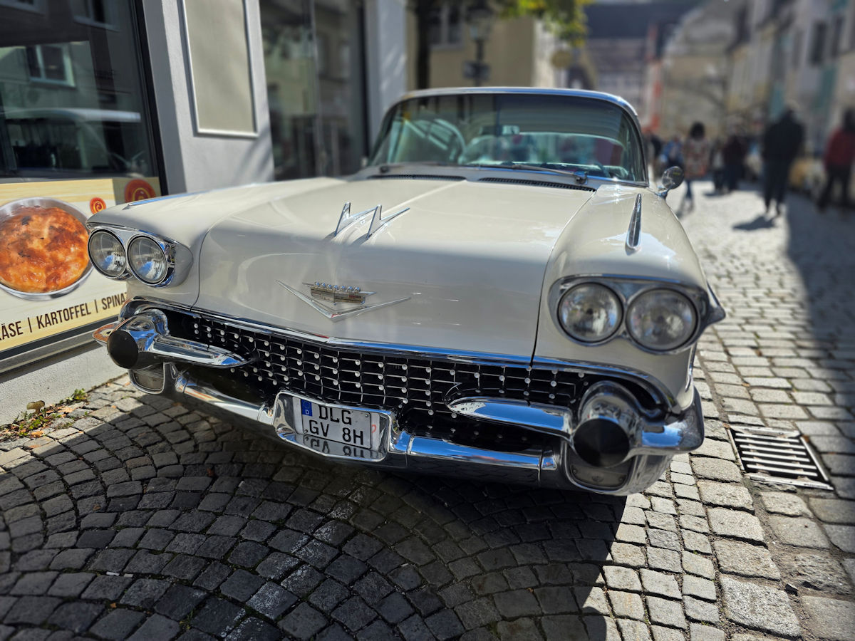 Bummeln, Genuss und Oldtimer-Charme: Der Rustikalmarkt lockte zahlreiche Besucher in die Kaufbeurer Altstadt