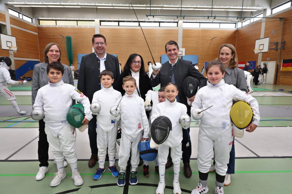 Internationales Fechtturnier in Kaufbeuren begeistert Teilnehmer aus 11 Nationen
