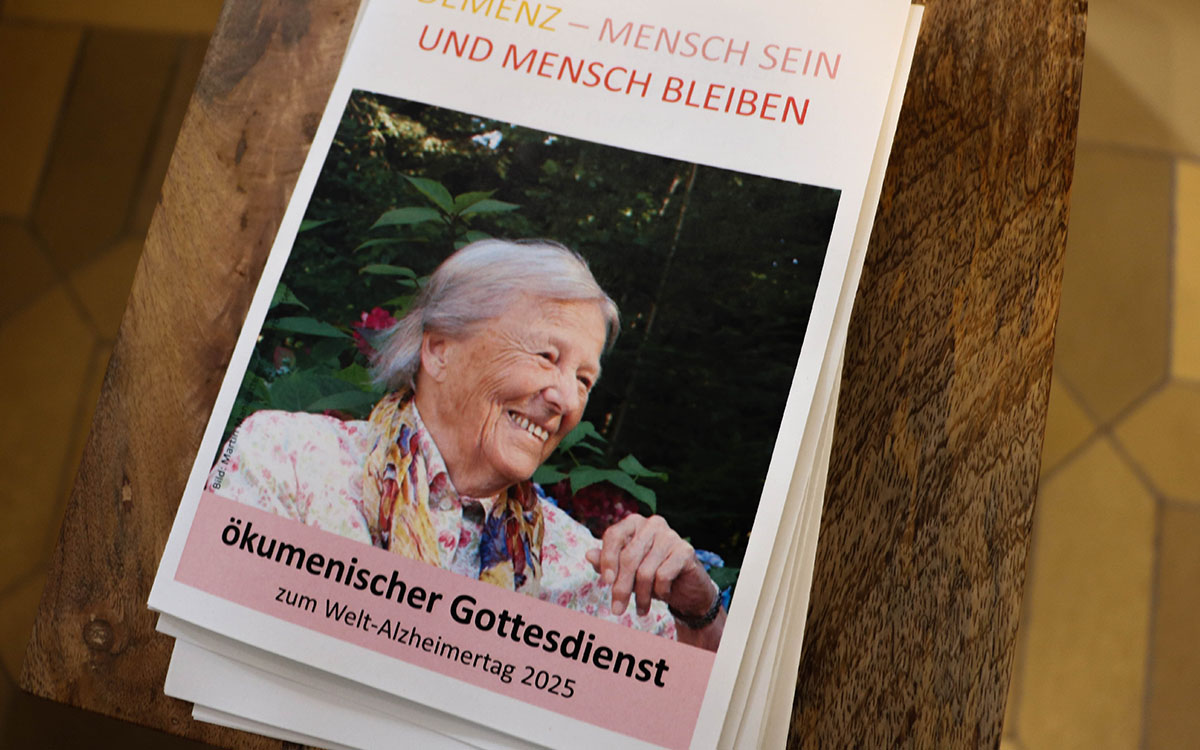 Welt-Alzheimertag 2025: Ein Gottesdienst, der Menschen mit Demenz in den Mittelpunkt stellt