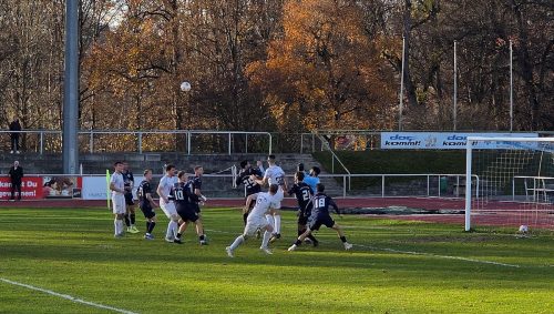 TSV Bobingen bezwingt die SpVgg Kaufbeuren mit 2:0 in der Schlussphase