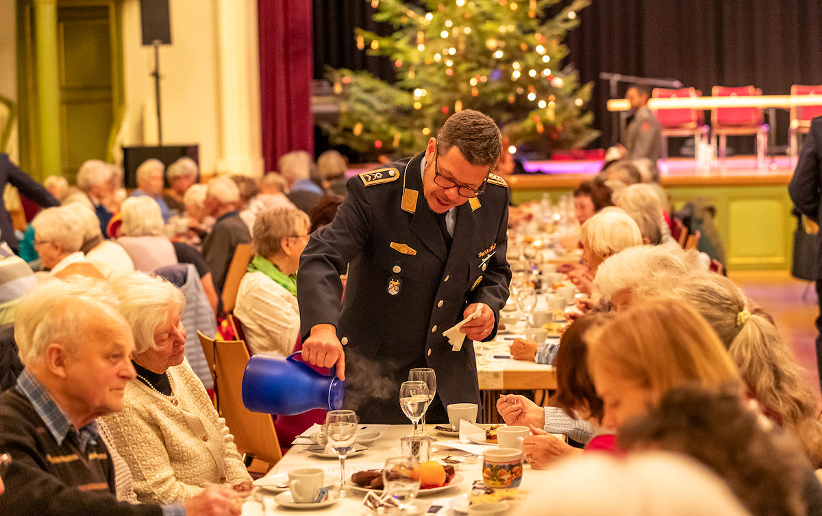 Ein Fest der Begegnung: Weihnachtsfeier für Seniorinnen und Senioren in Kaufbeuren