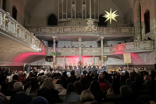 Traditionelles Weihnachtskonzert des Marien-Gymnasiums überzeugt mit vielseitigem und anspruchsvollem Programm