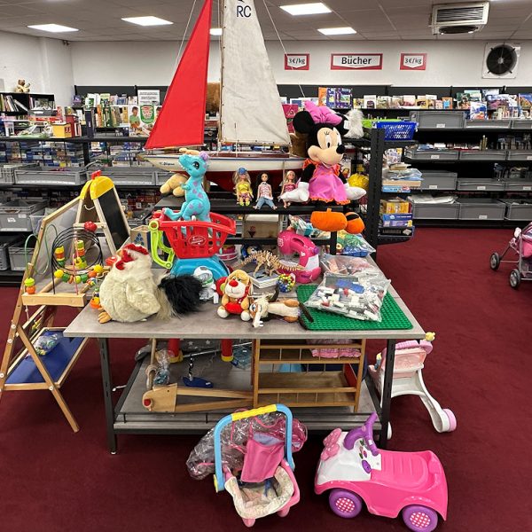 Family Store: Wenn Spielzeug zum Müll wird und warum Secondhand gerade zu Weihnachten eine gute Idee ist