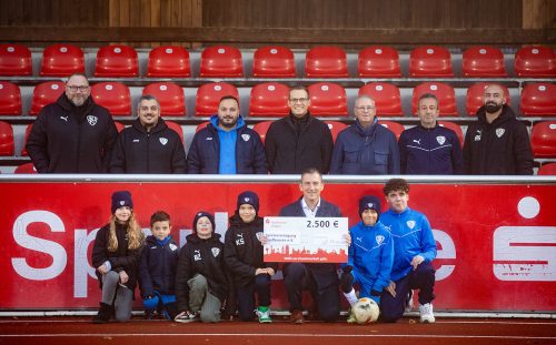 Die Spielvereinigung Kaufbeuren e.V. freut sich über eine bedeutende Unterstützung der Sparkasse Allgäu