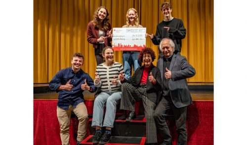 Musik schenkt Hoffnung: Schülerkonzert sammelt Spenden und sagt Danke an Tiny Schmauch