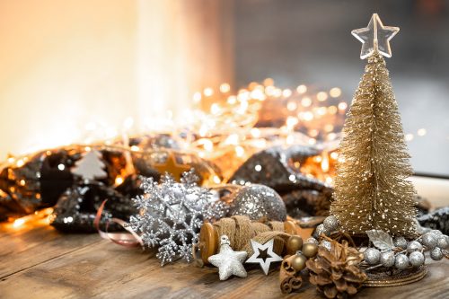 Zahnarztpraxis Dr. Fabian Görlach: Weihnachtsgrüße & Infos zur Urlaubszeit