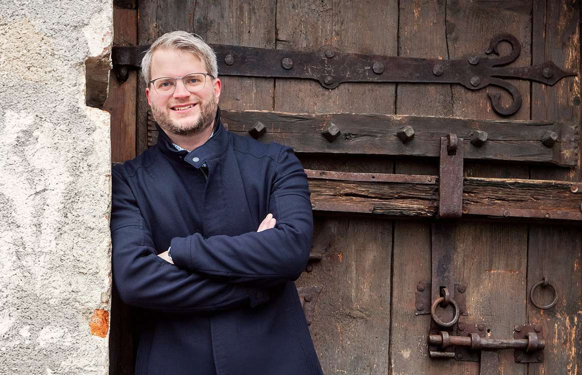 Buch-den-Uhrle: Kaufbeurer Initiative startet neue Formate im Kommunalwahlkampf