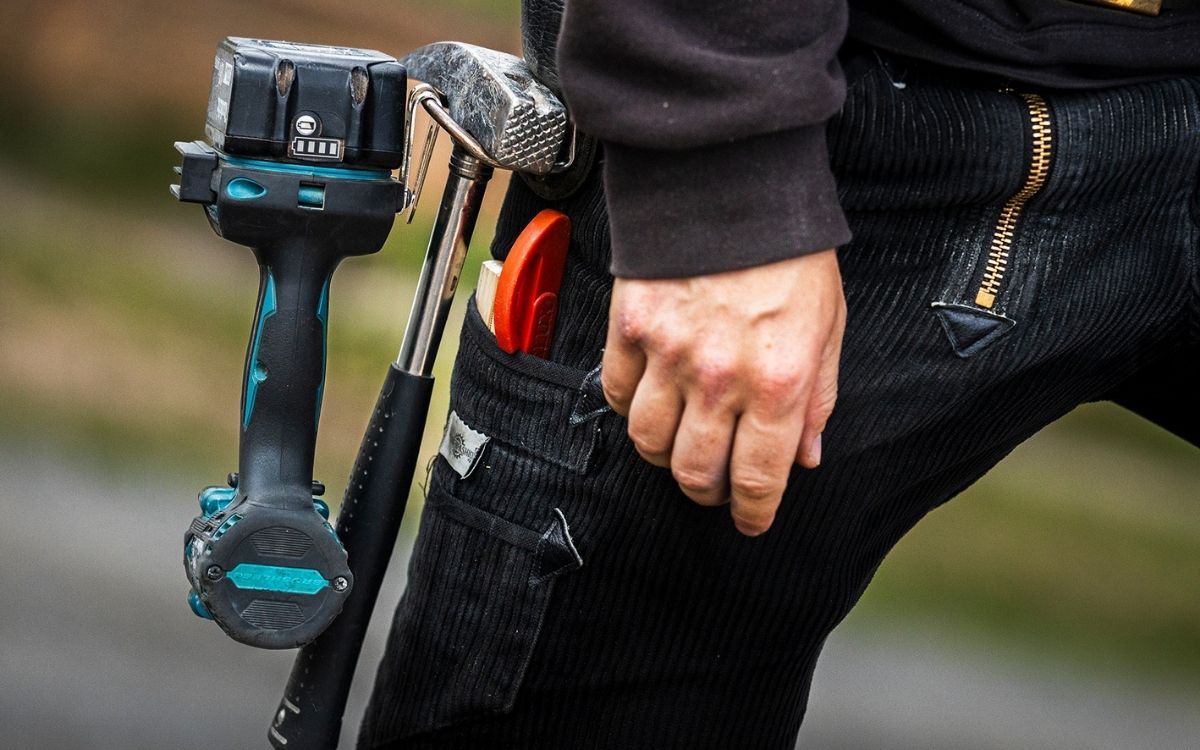 IG BAU ruft Dachdecker in Kaufbeuren zum Lohn-Check auf