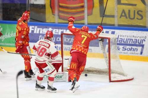 Joker stoppen die Negativserie und holen mit viel Kampf und Leidenschaft einen Heimsieg gegen Landshut