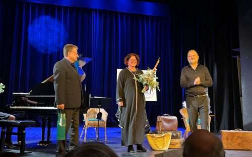 Doppeljubiläum mit Tiefgang und Standing Ovations im Stadttheater Kaufbeuren