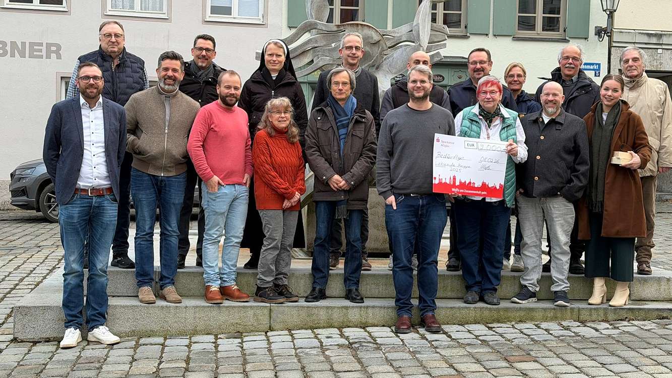 Rekordspendensumme bei der Lebenden Krippe 2025 in Kaufbeuren – 9.000 Euro für Bedürftige aus Stadt und Land