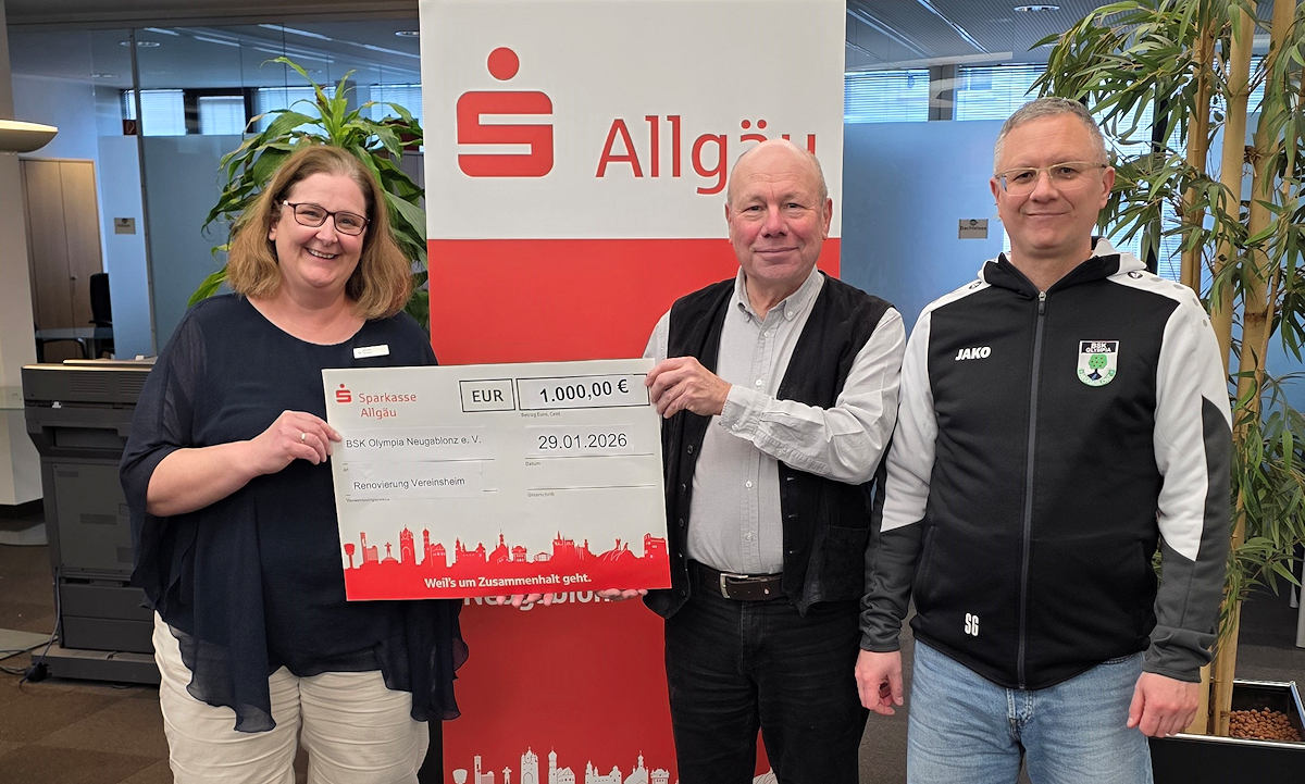1.000 Euro für den Nachwuchs: Sparkasse Allgäu unterstützt BSK Olympia Neugablonz