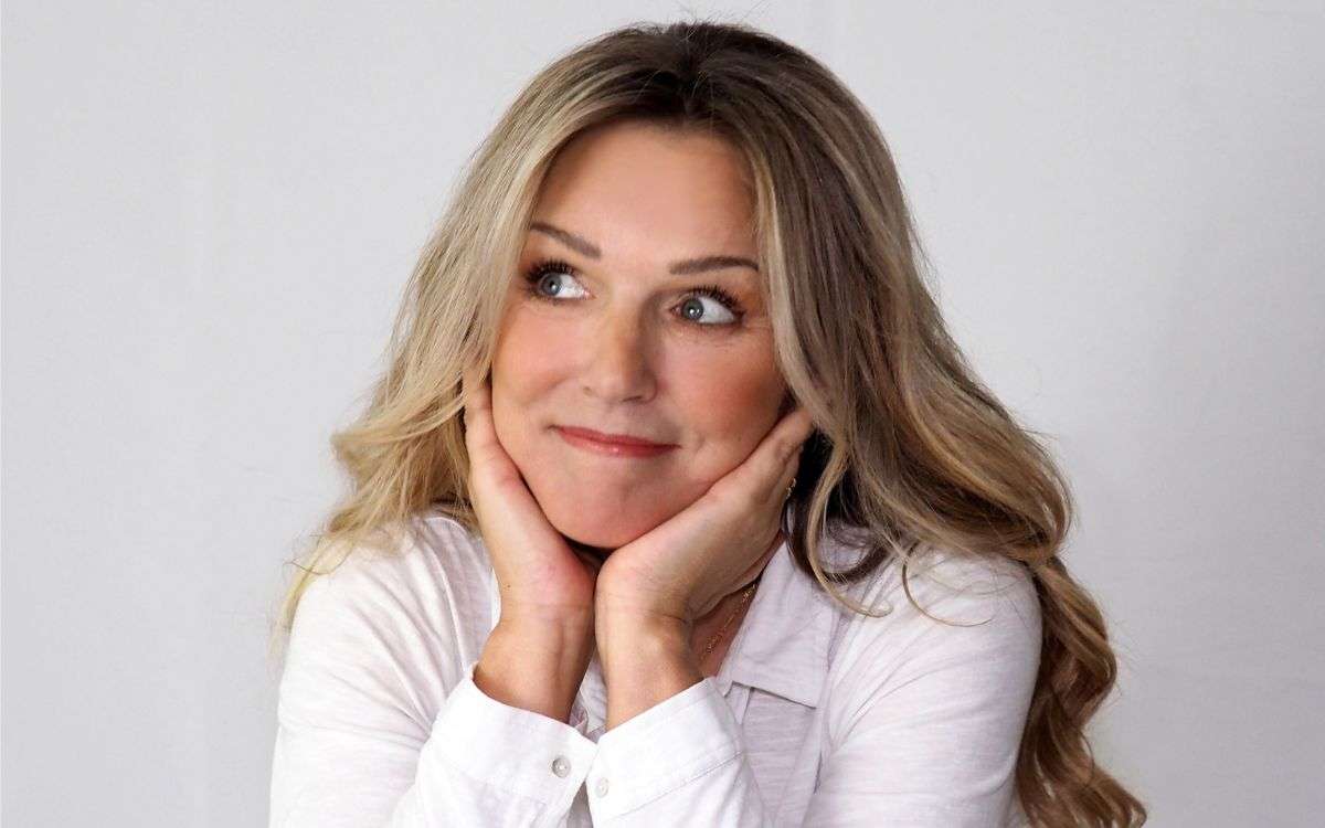 Kabarett von und mit Anne Vodg: „Gegendert wird, was auf den Tisch kommt“