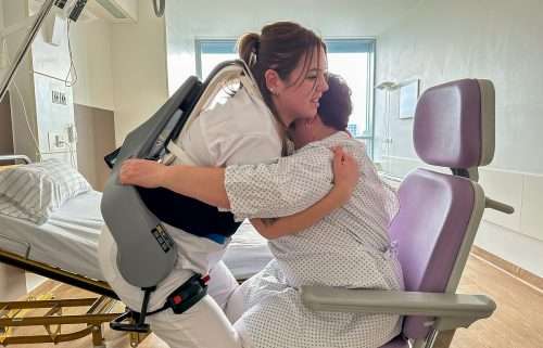 Außenskelett: technische Unterstützung für Pflegekräfte am Klinikum Kaufbeuren