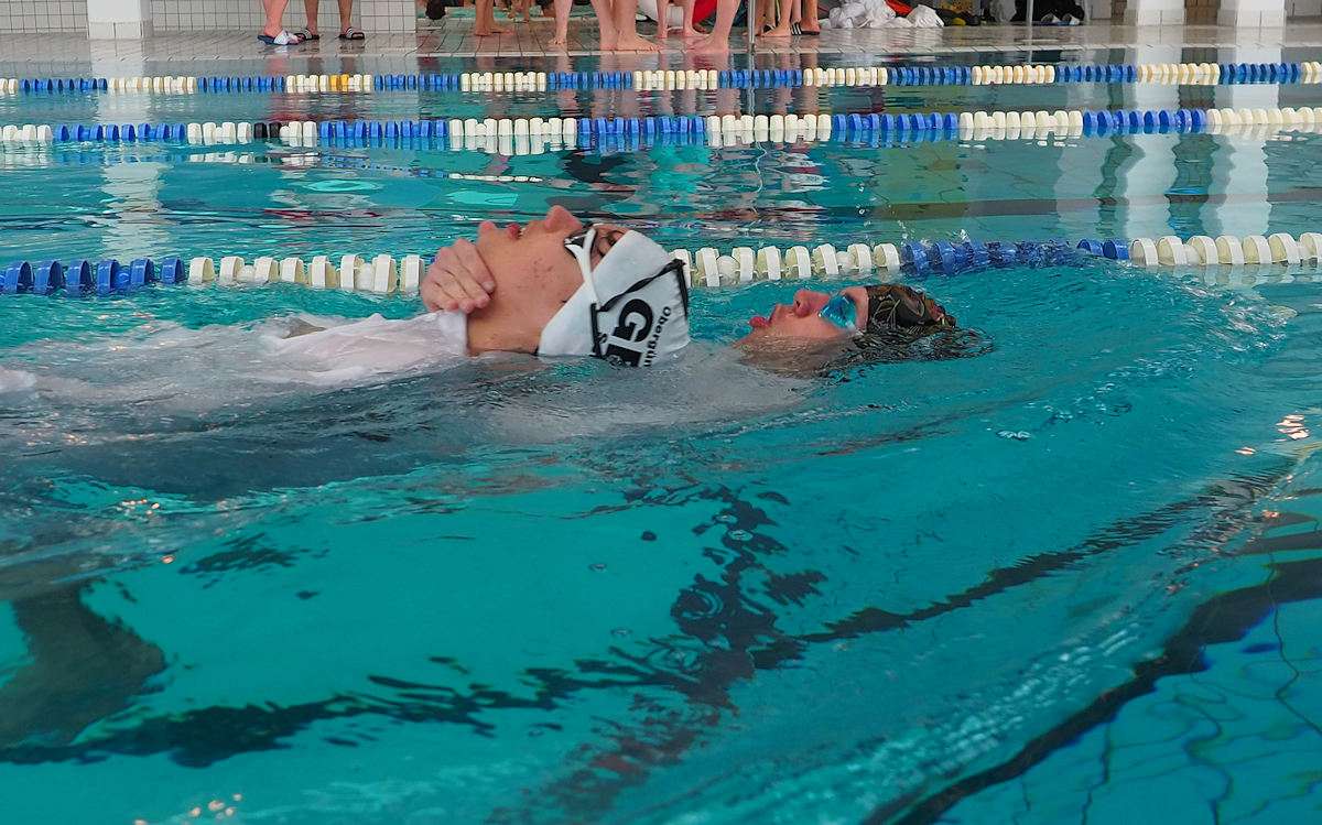 Teilnehmerrekord beim Kreiswasserwacht-Schwimmen in Marktoberdorf