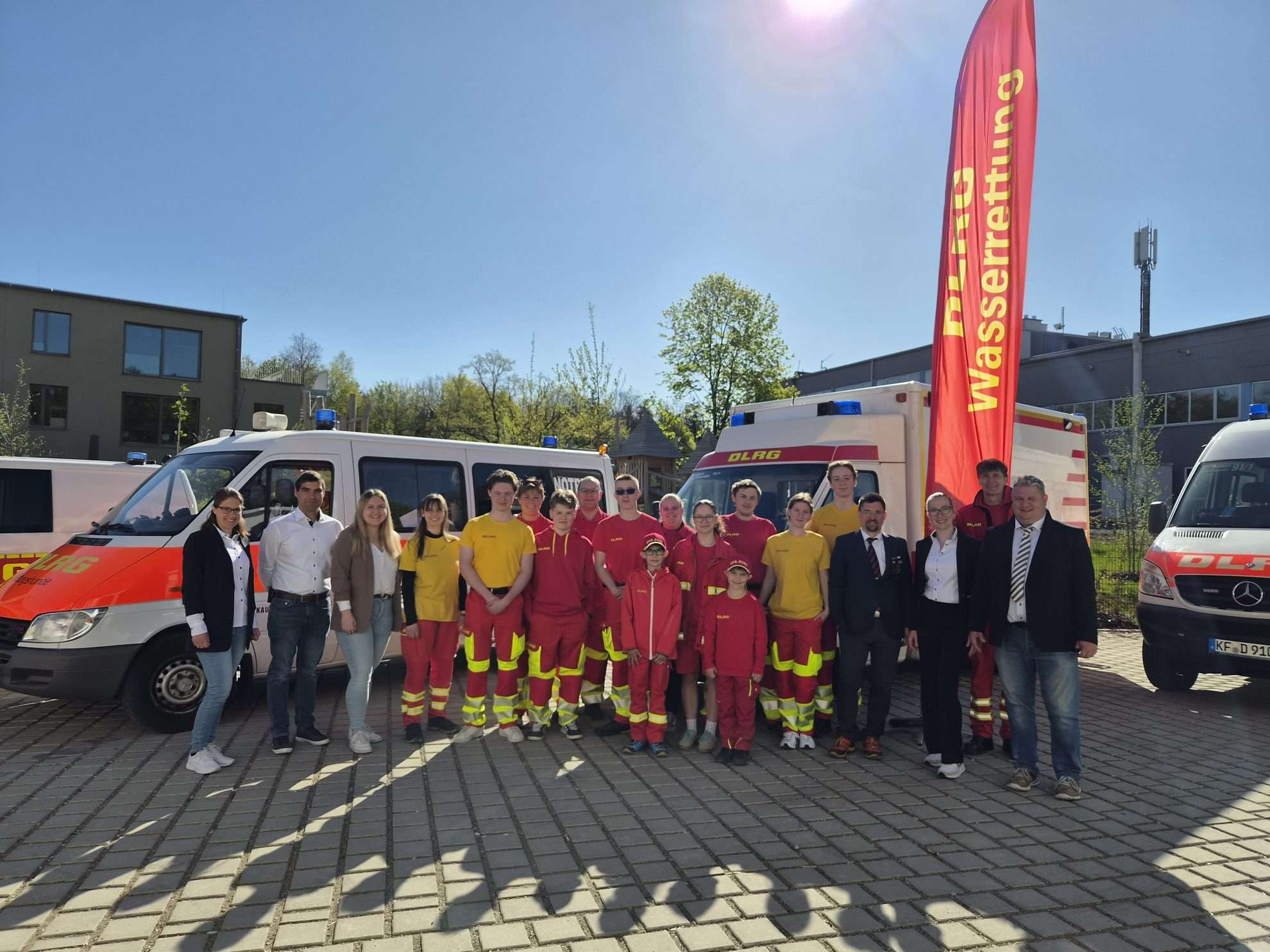 Einweihung der Fahrzeughalle des Ausbildungs- und Rettungszentrum des DLRG KV Kaufbeuren / Ostallgäu e.V.