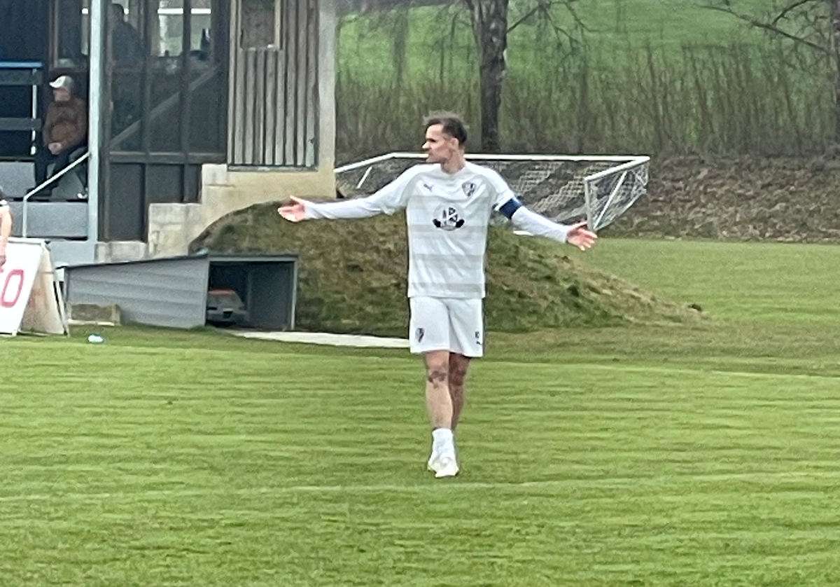 Auswärtssieg in Egg: Kaufbeuren holt drei wichtige Punkte