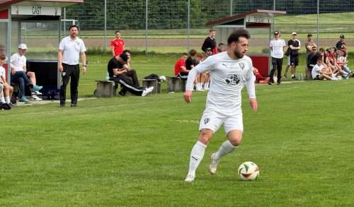 SpVgg Kaufbeuren kämpft sich in Legau zurück und holt spät einen Punkt
