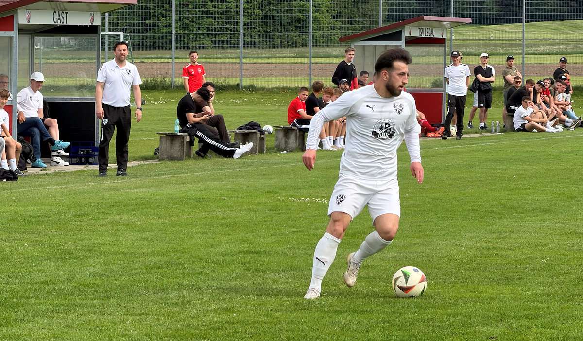 SpVgg Kaufbeuren kämpft sich in Legau zurück und holt spät einen Punkt