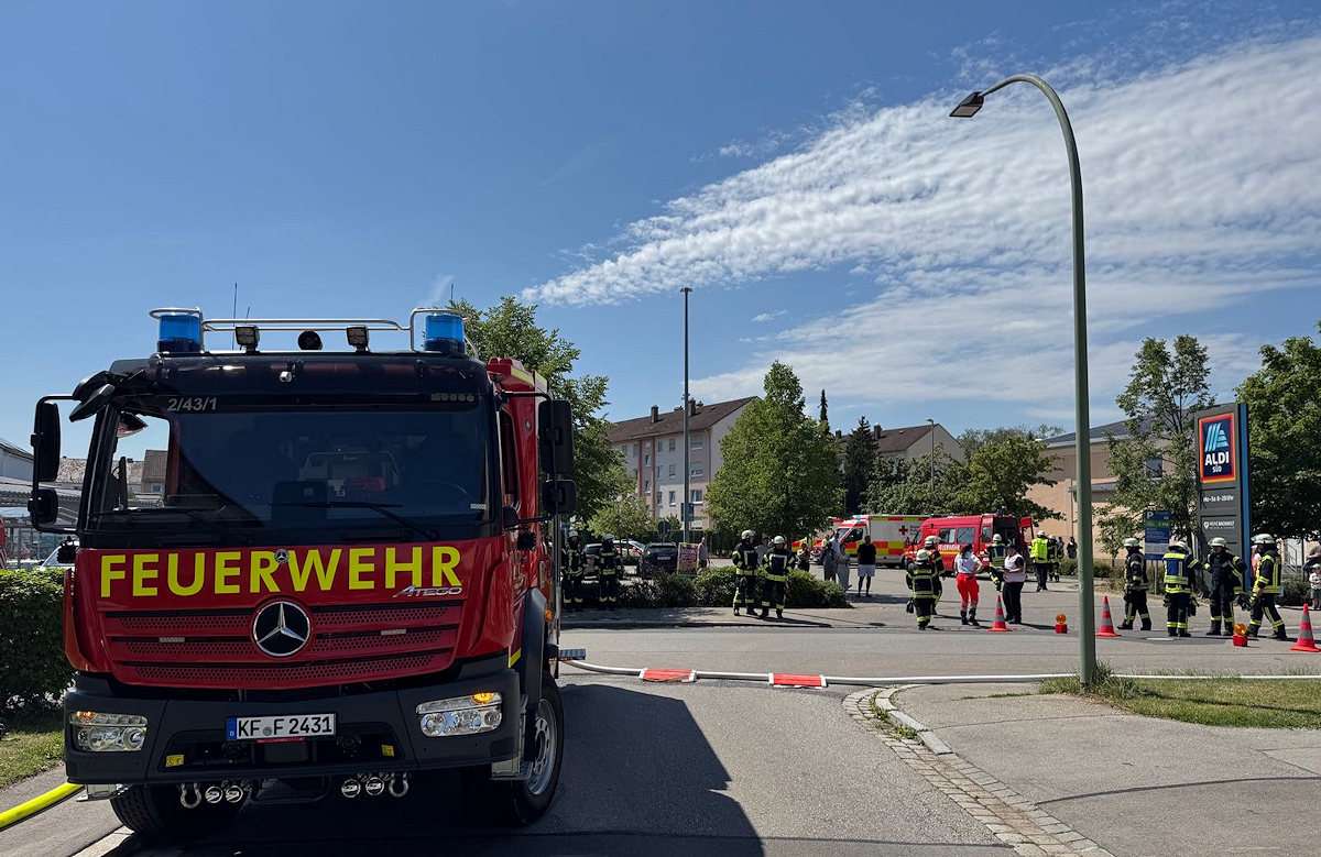 Kellerbrand in Neugablonz: Feuerwehr rettet mehrere Menschen aus Mehrfamilienhaus