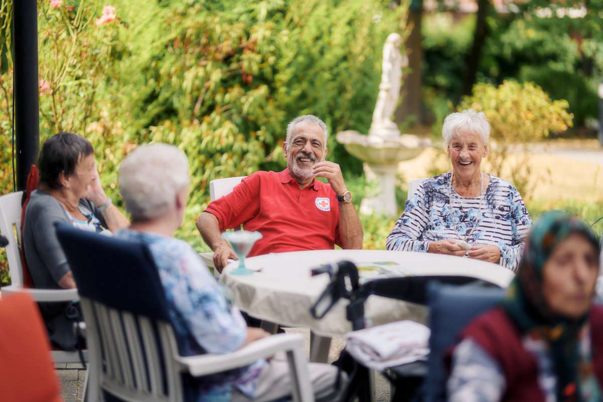 Pflegende Angehörige: nächster Angehörigentreff Kaufbeuren am 04.08.2026 im Ristorante Falcetta
